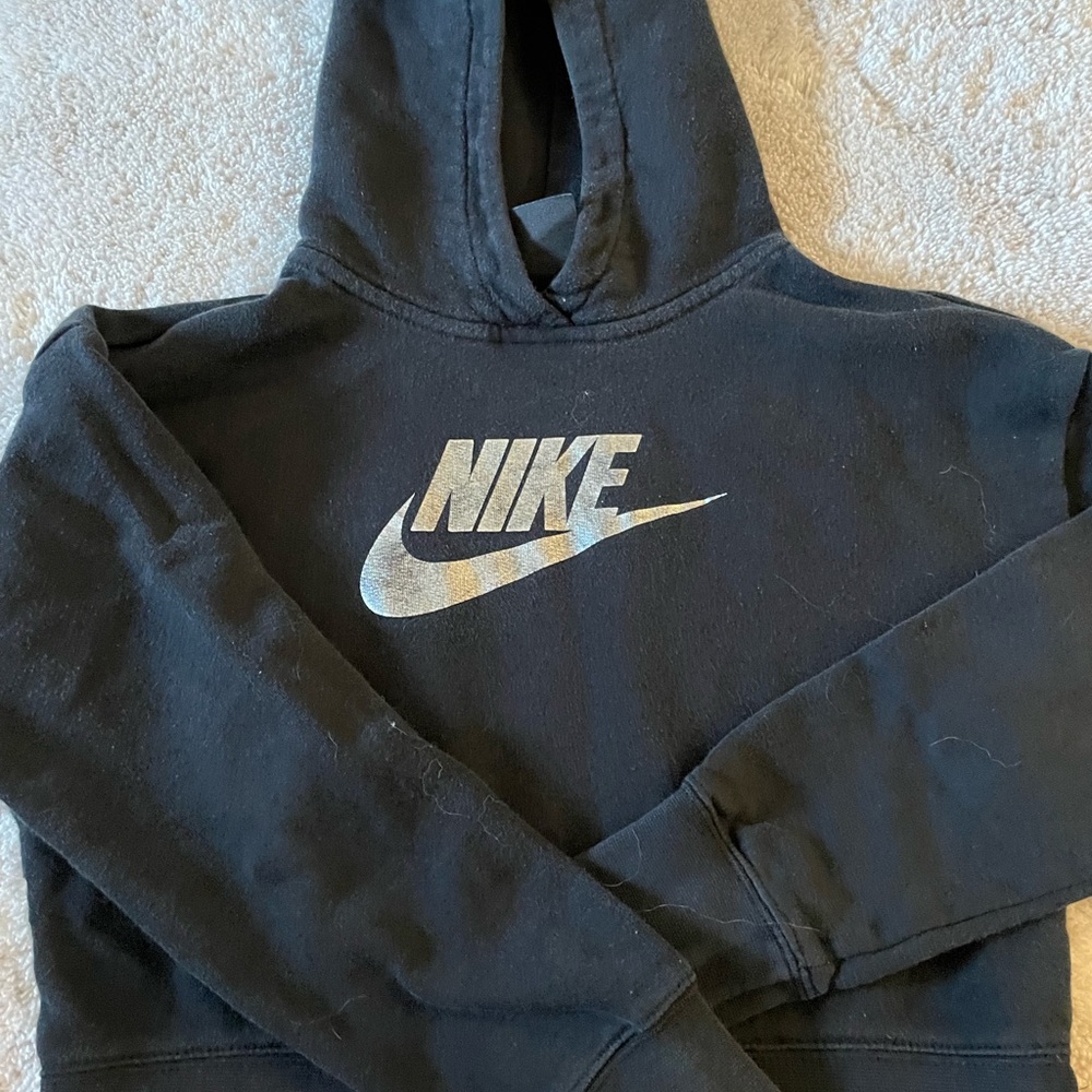 Girls Nike Cropped Sweatshirt. Size L